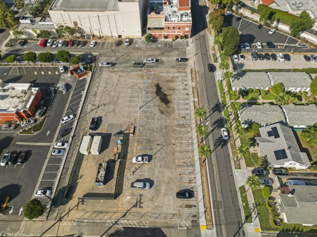 20-web-or-mls-124 Ellis NEW 8