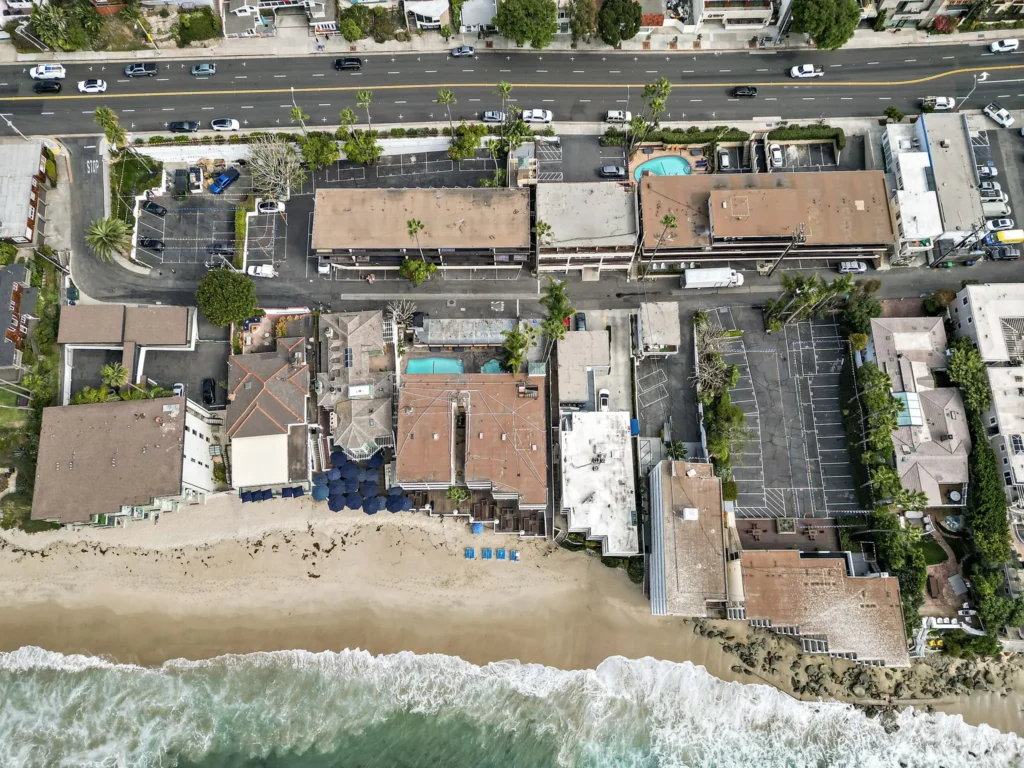 4-web-or-mls-647 S Coast Hwy 4